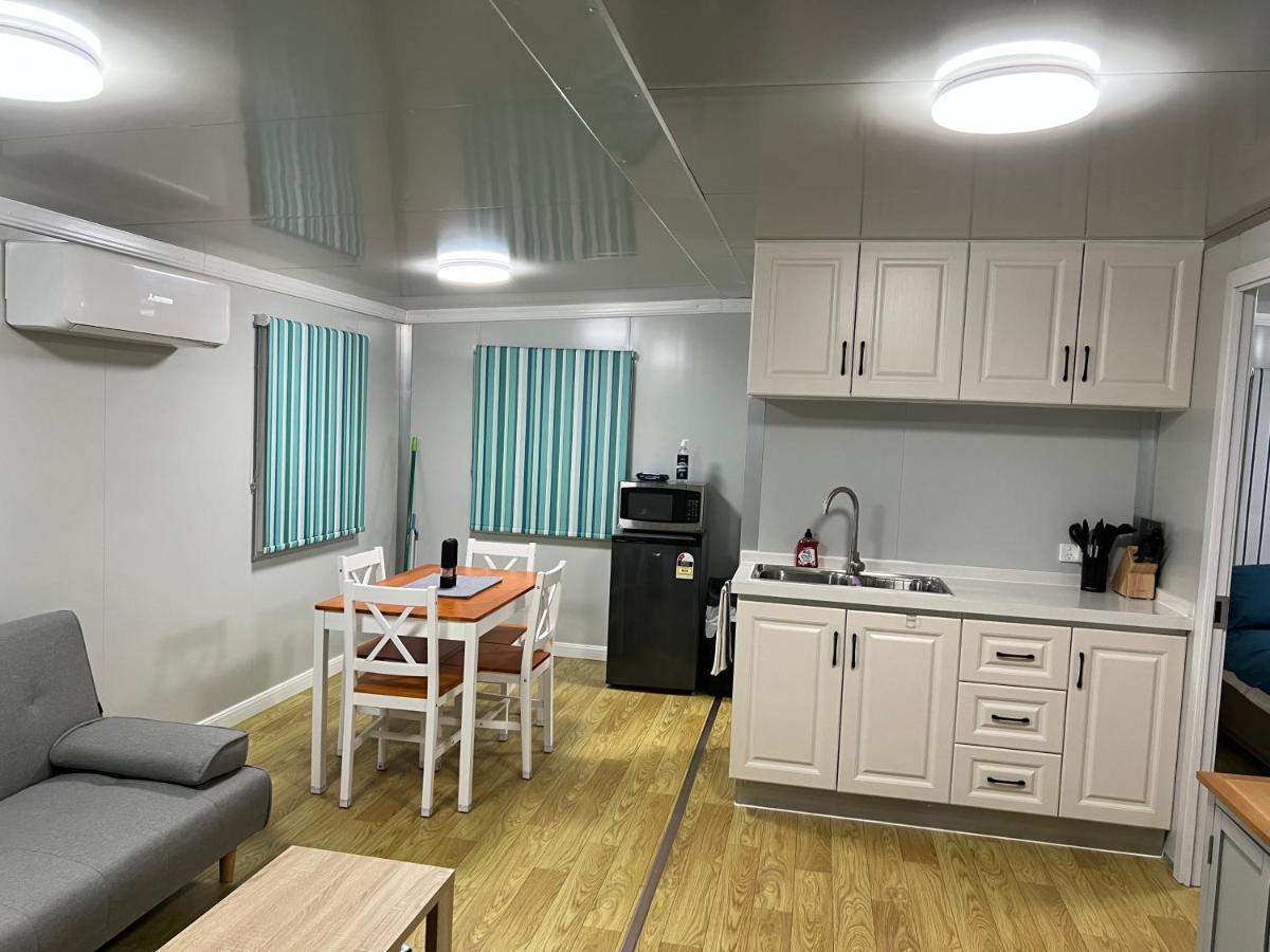 White Cliffs Self Contained Cabin Accommodation Exteriör bild